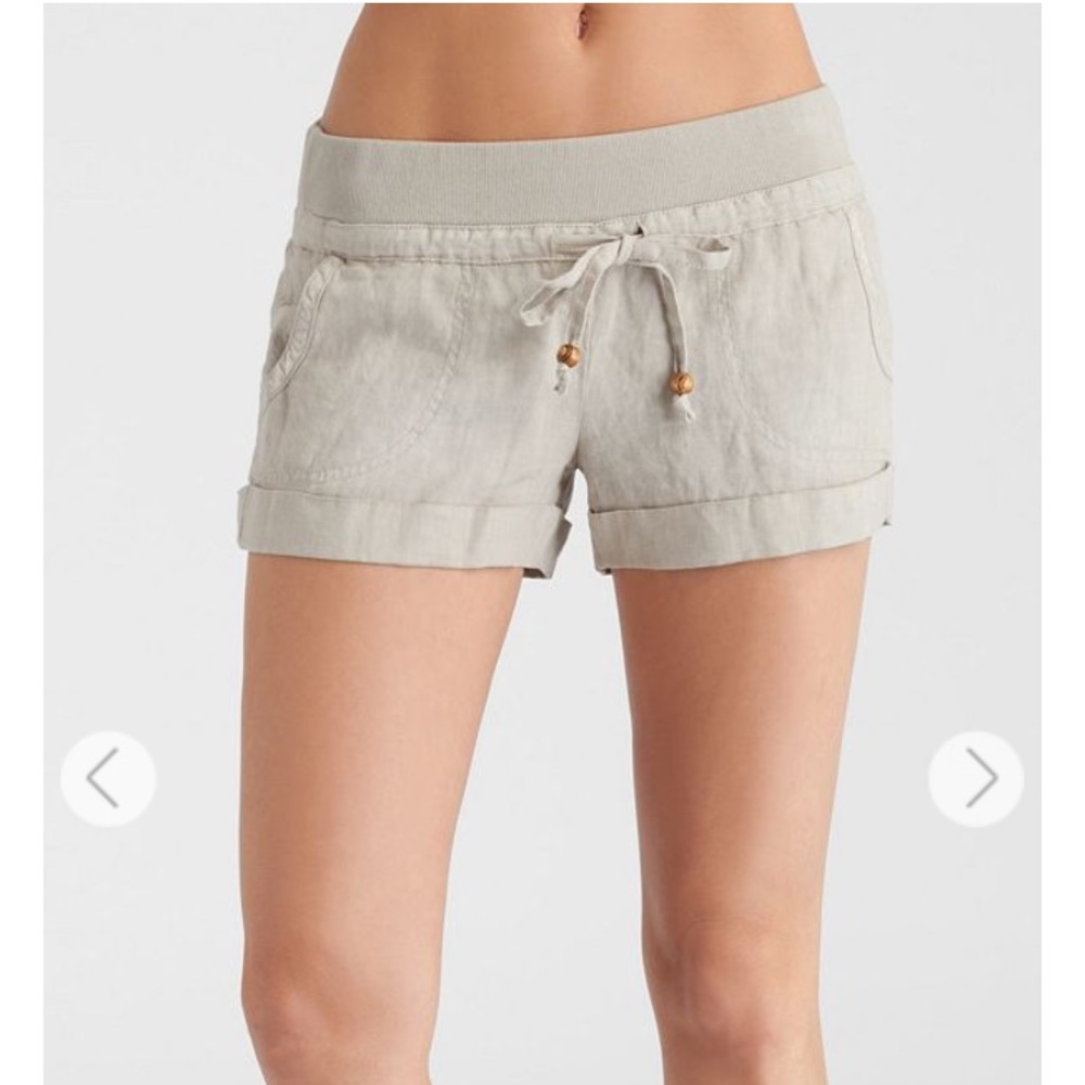 GUESS ‘Jolie‘ Shorts